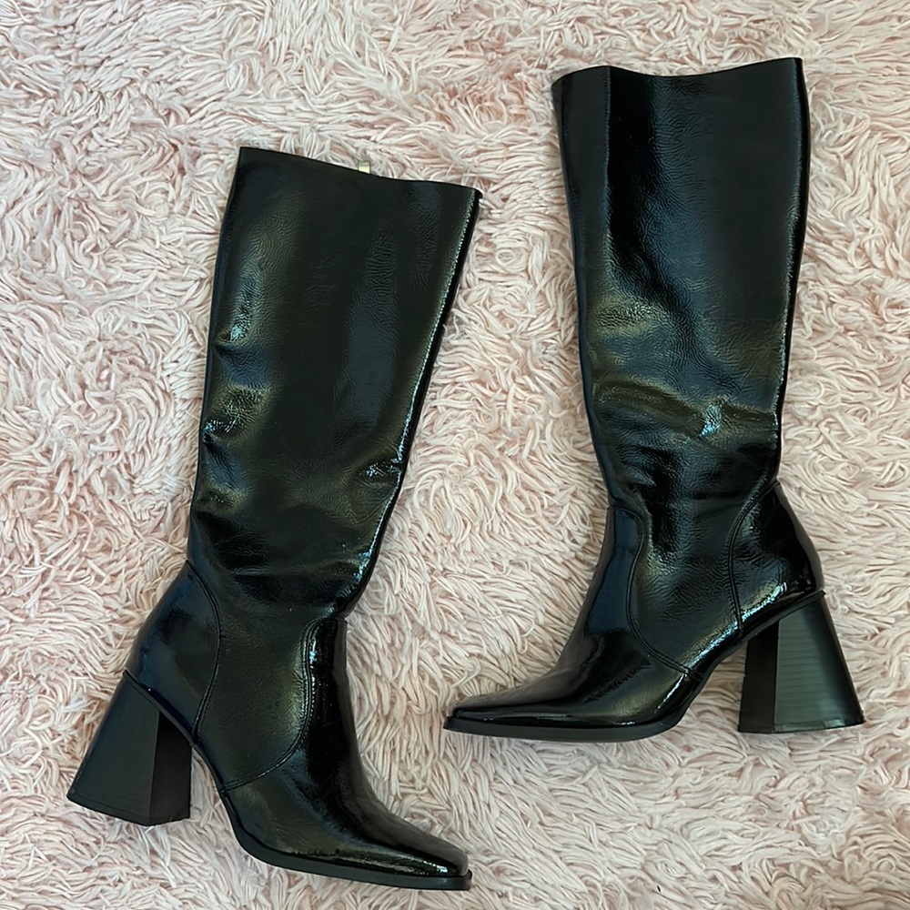 Pretty little thing boots